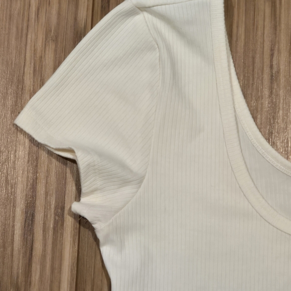 NWOT American Eagle Cream Bodysuit - Picture 4 of 8
